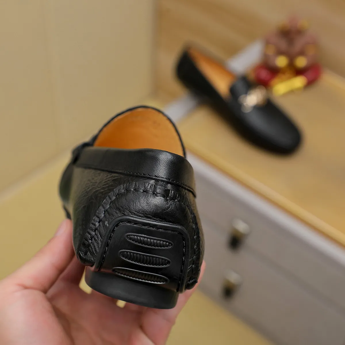Men's shoes 💰360💰💰GUCCI Gucci official website synchronizes the latest model 🛃The upper is made of imported cowhide, 🐷leather lining, rubber outsole, 🎩🎩top-notch handcrafted workmanship with fine stitches and threads🔍definitely satisfy those perfectionist men who pursue high luxury quality 👏 Colors available! Code number 38-45 Large quantity in stock